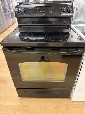 Refurbished – 30" Stove GE JCBP66DM2BB