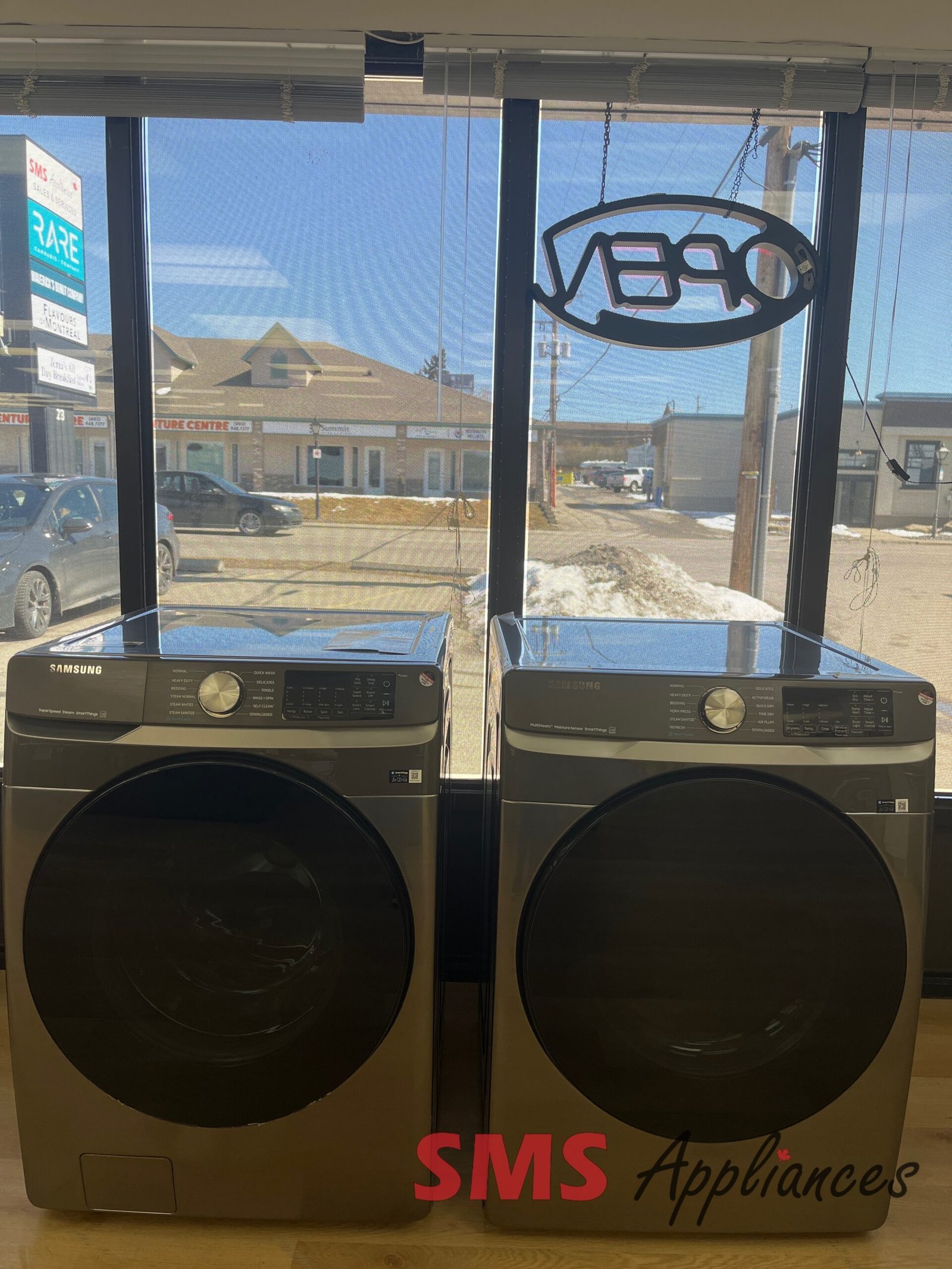 Open Box Laundry Sets WF45B6300AP & DVE45B6305P Samsung - Image 1